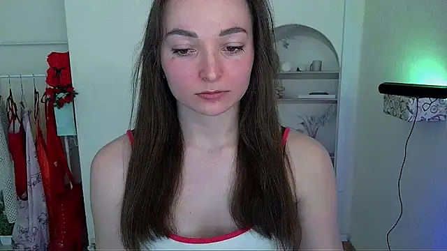  Barbie Kiss  online show from 8, 5, 2026