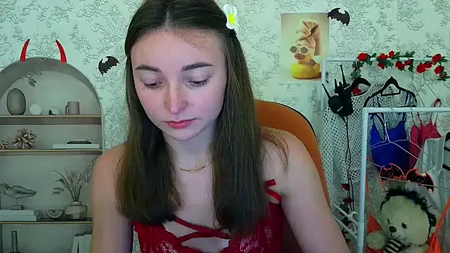  Barbie Kiss  online show from 25, 10, 2025