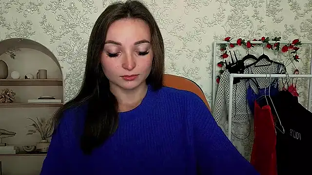  Barbie Kiss  online show from 3, 10, 2025