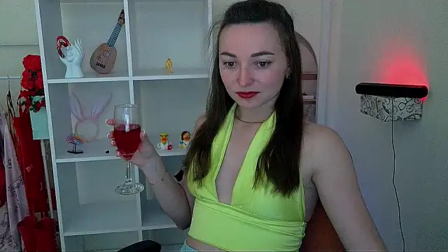  Barbie Kiss  online show from 26, 5, 2026