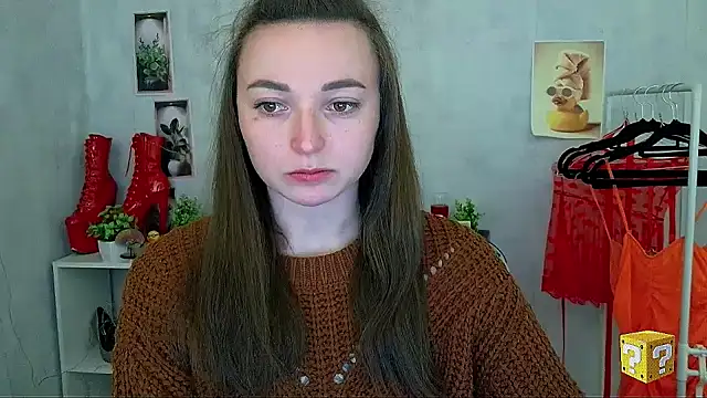 Barbie Kiss  online show from 4, 5, 2026