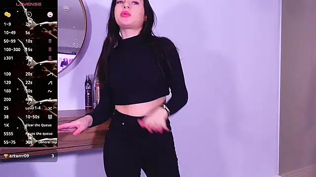 Snapshot of SelenaBell chatting on 18, 2, 2025 SelenaBell online show from 18, 2, 2025