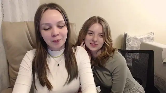 Snapshot of Emi1y_Angel11 chatting on 28, 1, 2025 Emi1y Angel11 online show from 28, 1, 2025