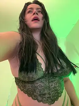 CoralineKam1 online show from 17, 3, 2025