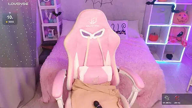 Snapshot of Dina_dee chatting on 27, 10, 2025 Dina dee online show from 27, 10, 2025