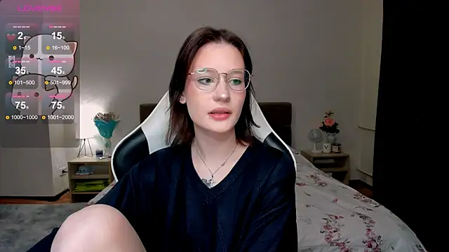 DearLia online show from 1, 2, 2025