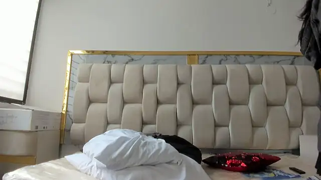 Hanna lens online show from 11, 1, 2026