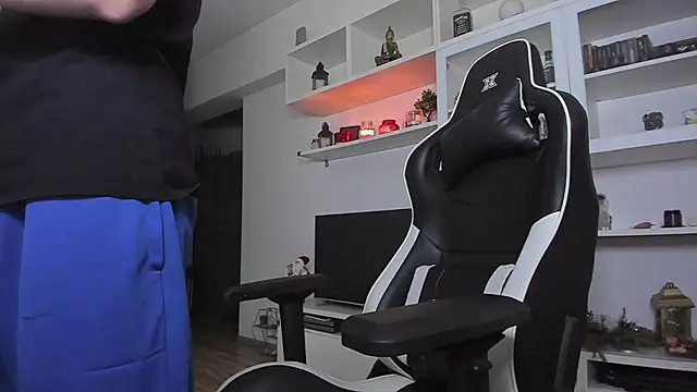 ToddClaytonn online show from 8, 1, 2025