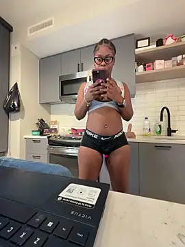 Naomiruty online show from 19, 5, 2026