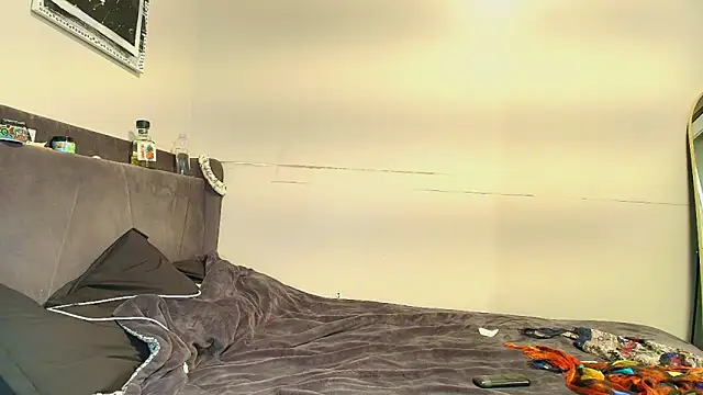 Naomiruty online show from 8, 10, 2025