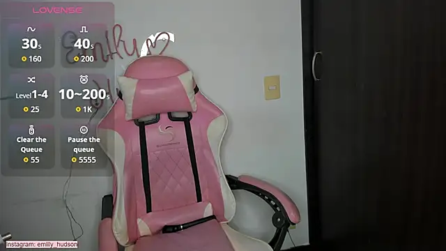 emily huddson  online show from 7, 11, 2025