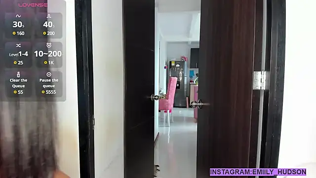 emily huddson  online show from 3, 3, 2025