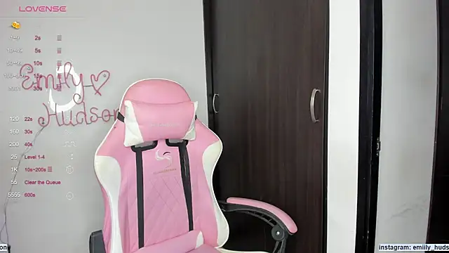 emily huddson  online show from 10, 12, 2024