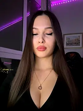 EricaWalls online show from 14, 12, 2025