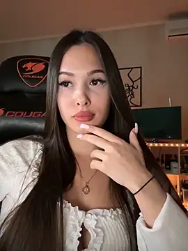 EricaWalls online show from 16, 9, 2025