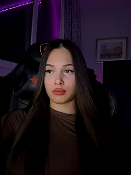 EricaWalls online show from 8, 11, 2025