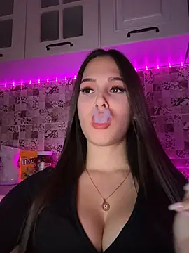 EricaWalls online show from 21, 3, 2025