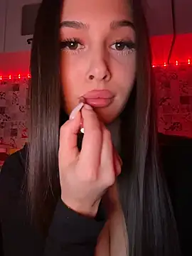 EricaWalls online show from 28, 2, 2025