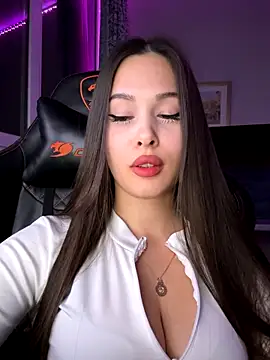 EricaWalls online show from 31, 10, 2025