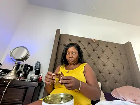 XXXLollipopsJuicy online show from 30, 10, 2025