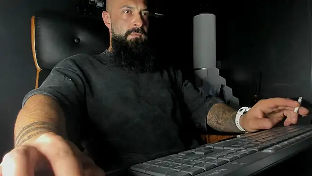 axxelrich  online show from 12, 9, 2025