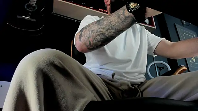 axxelrich  online show from 2, 3, 2025