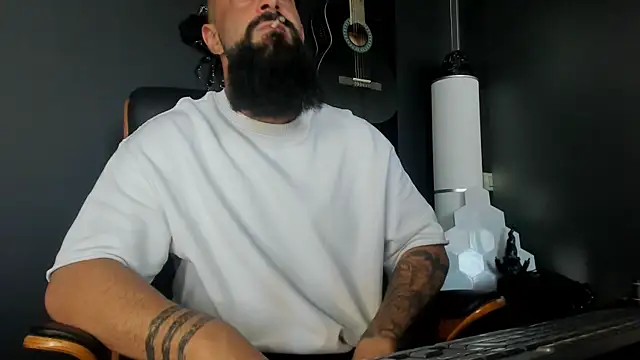 axxelrich  online show from 9, 9, 2025