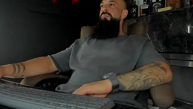 axxelrich  online show from 9, 10, 2025