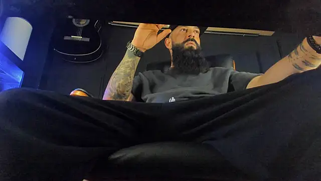 axxelrich  online show from 1, 3, 2025