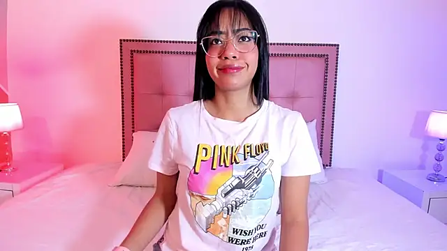 Snapshot of AriannaDavis chatting on 9, 3, 2025 AriannaDavis online show from 9, 3, 2025