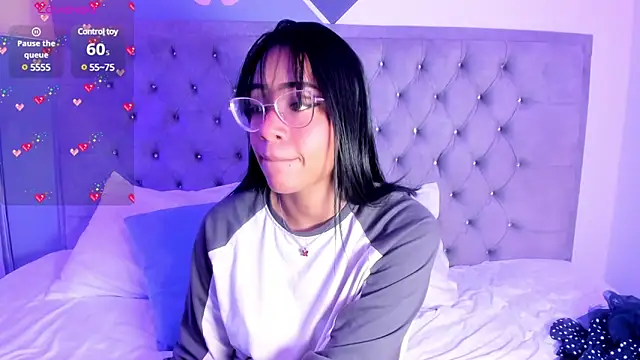 Snapshot of AriannaDavis chatting on 11, 3, 2025 AriannaDavis online show from 11, 3, 2025