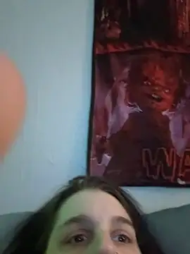 menaceswife online show from 2, 2, 2025