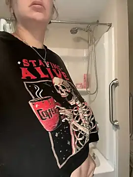 menaceswife online show from 10, 3, 2025