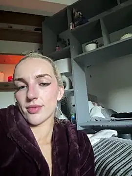 Snapshot of BlondeBombshellAmelia chatting on 14, 1, 2025 BlondeBombshellAmelia online show from 14, 1, 2025