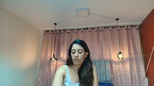 VioletaScott  online show from 9, 9, 2025