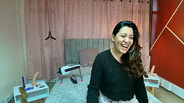 VioletaScott  online show from 24, 10, 2025