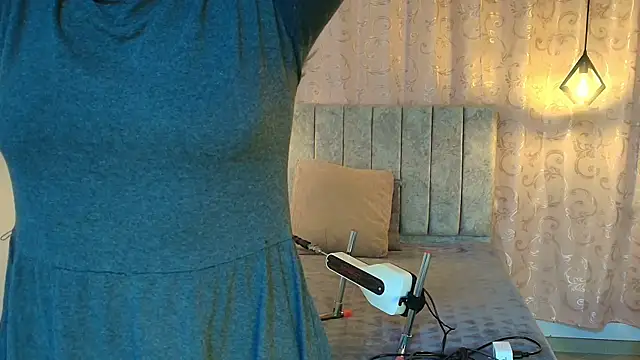 VioletaScott  online show from 14, 11, 2025