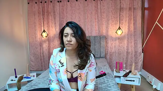 VioletaScott  online show from 12, 11, 2025