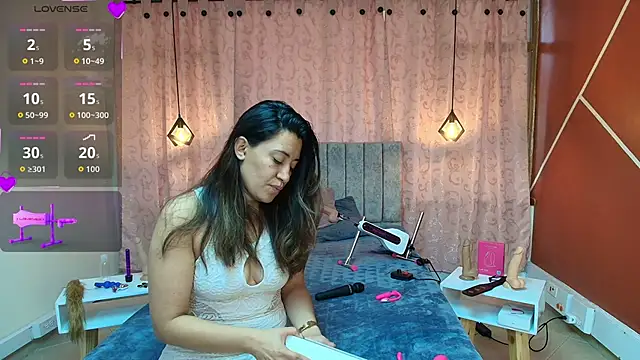 VioletaScott  online show from 4, 11, 2025