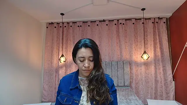 VioletaScott  online show from 13, 11, 2025