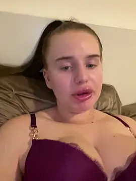 yourhornyslut online show from 4, 5, 2026