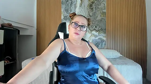 Danna topless online show from 16, 11, 2025