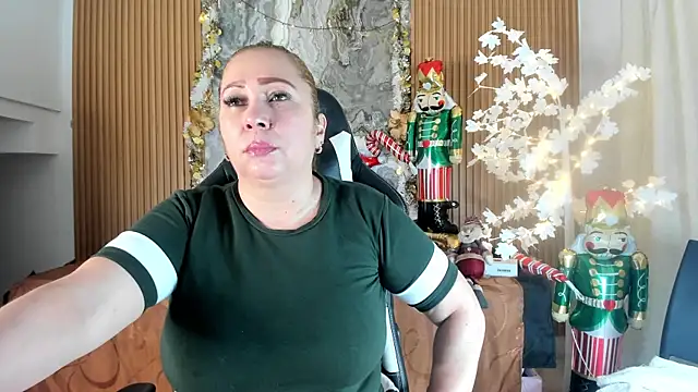 Danna topless online show from 22, 12, 2025