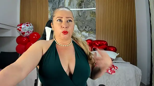 Danna topless online show from 18, 3, 2025