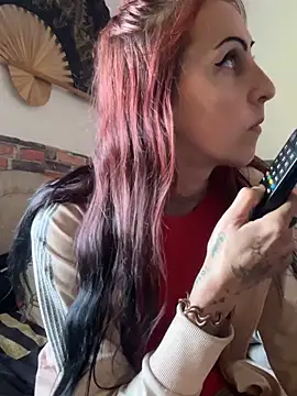 Snapshot of kriszy_baby chatting on 13, 3, 2025 kriszy baby online show from 13, 3, 2025