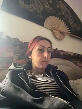 Snapshot of kriszy_baby chatting on 11, 3, 2025 kriszy baby online show from 11, 3, 2025