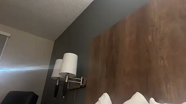 Snapshot of londonsfantasy chatting on 5, 2, 2026 londonsfantasy online show from 5, 2, 2026