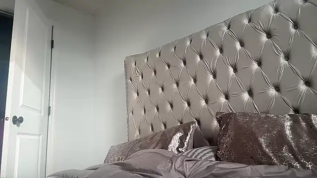 Snapshot of londonsfantasy chatting on 9, 4, 2026 londonsfantasy online show from 9, 4, 2026