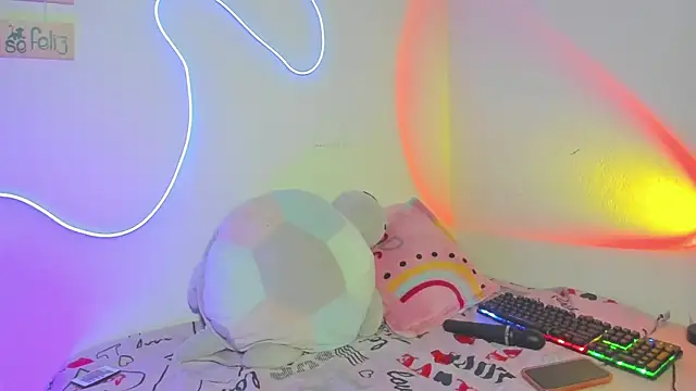 litle mily  online show from 12, 9, 2025