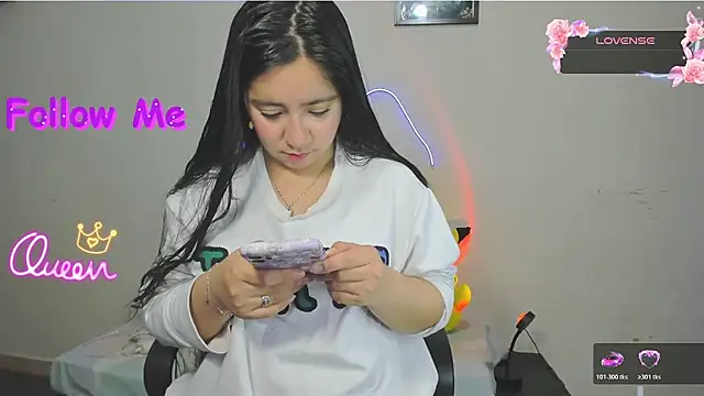 litle mily  online show from 23, 7, 2026